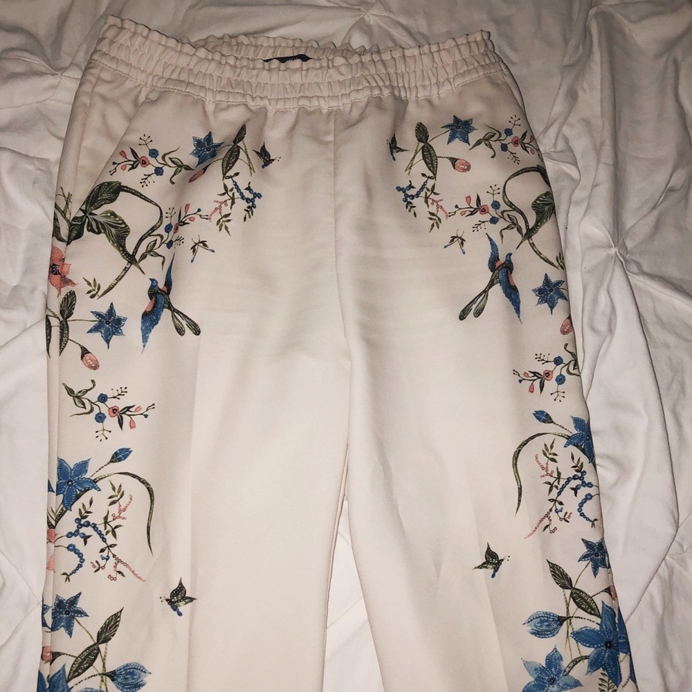 H&M white with floral print pants